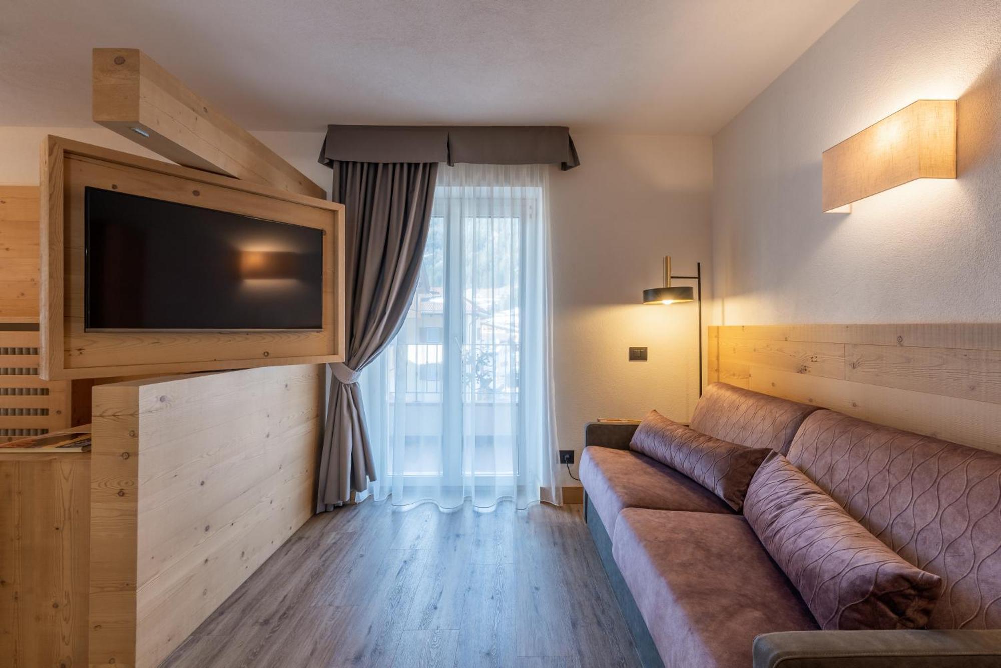 Hotel Meida Pozza di Fassa Exterior photo